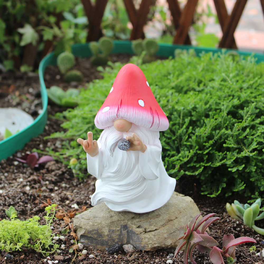 Mushroom Smoking Gnomes Funny  - Home Bargains recensione e prezzo